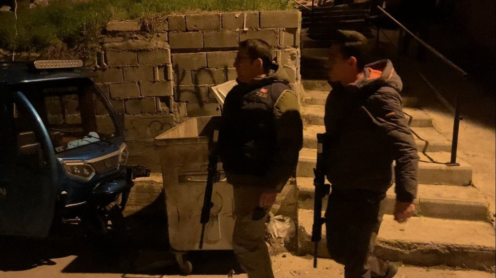 Burdur’da korku dolu anlar: Ailesi ile tartıştı mahalleli ayağa kaldırdı: Tüfekli çılgınlığı polis dur dedi