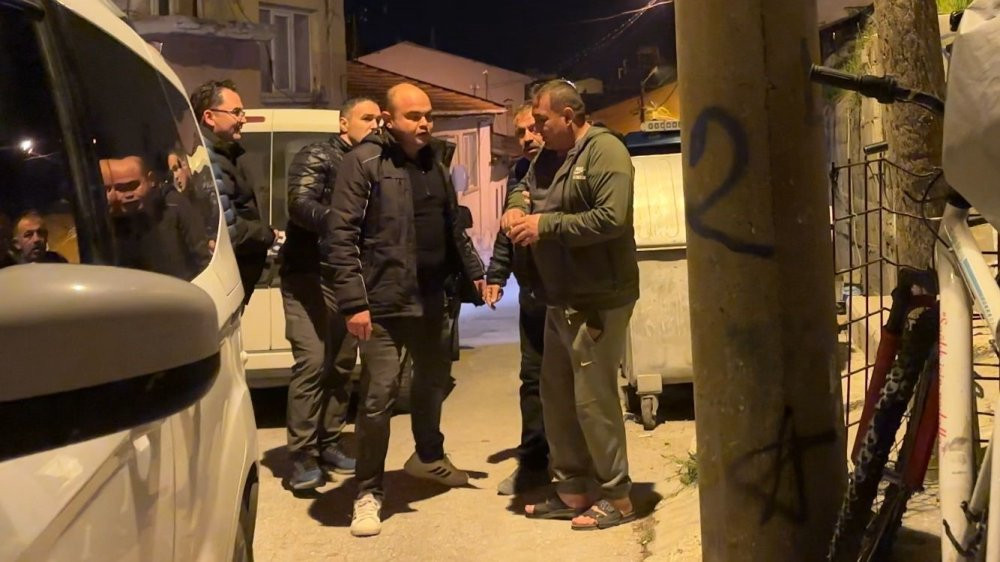 Burdur’da korku dolu anlar: Ailesi ile tartıştı mahalleli ayağa kaldırdı: Tüfekli çılgınlığı polis dur dedi