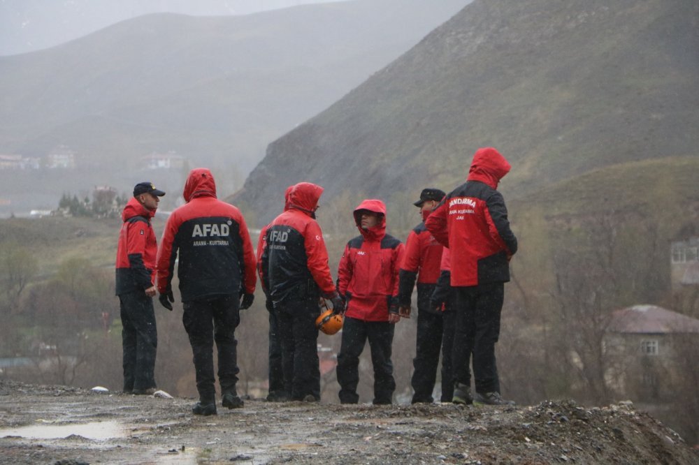 Eşinin öldüğü derede kayıp oldu! Feleknaz, için ekipler seferber oldu