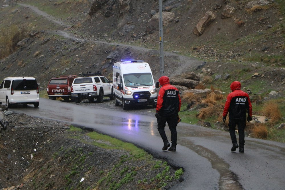 Eşinin öldüğü derede kayıp oldu! Feleknaz, için ekipler seferber oldu