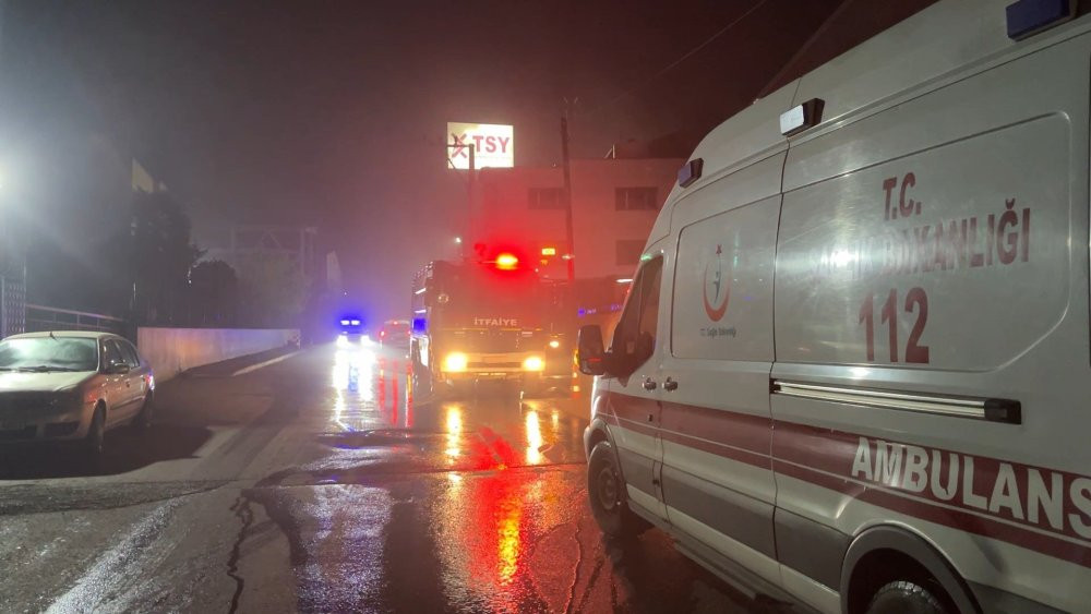 Gebze'de, fabrikada çıkan yangın söndürüldü