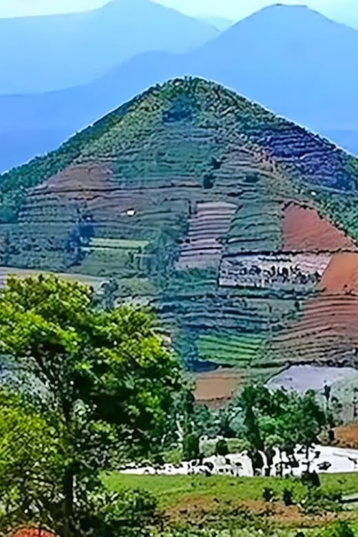 jakarta-private-tour-gunung-padang-site.jpg