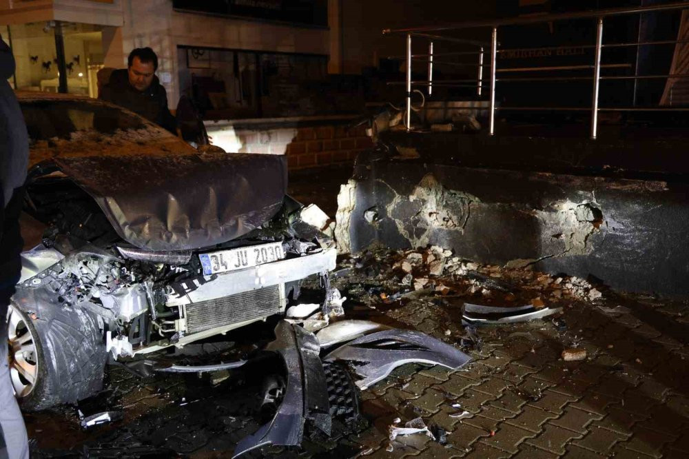 Su birikintisi felakete yol açtı! 1 kadın yaralandı