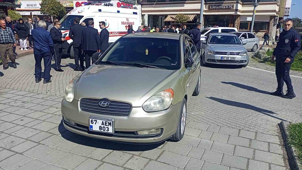 Zonguldak’ta korkunç kaza: Otomobil yaya çarptı