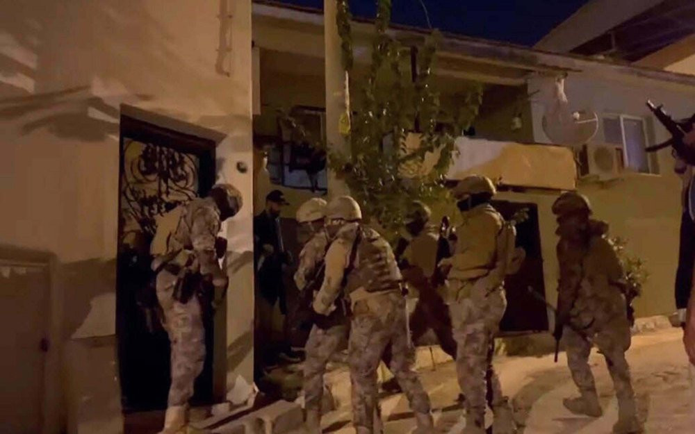 Terör propagandası yapanlara operasyon! Gözaltına alındılar