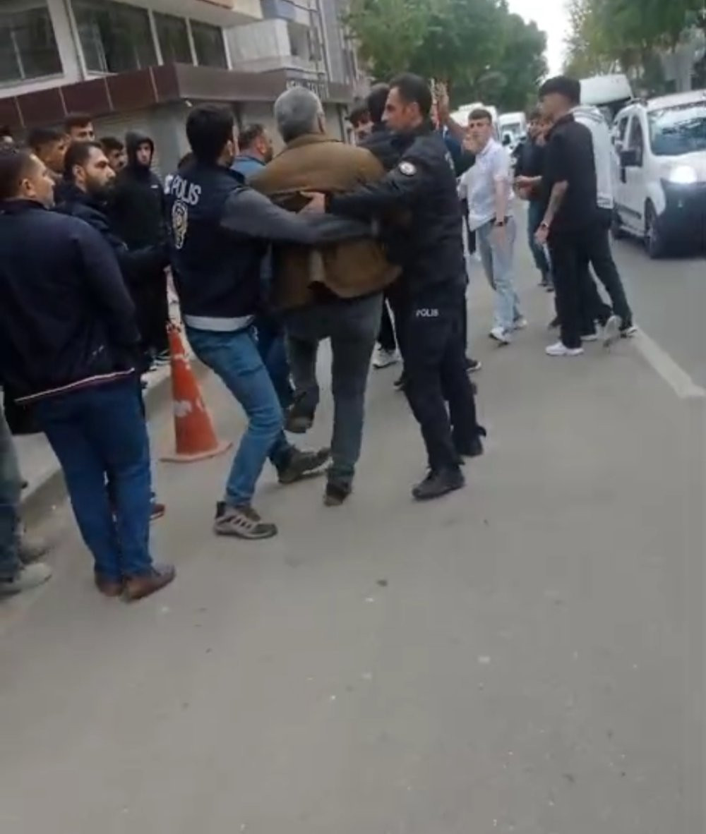 Batman’da silahlı kavga: Genç göğsünden vuruldu