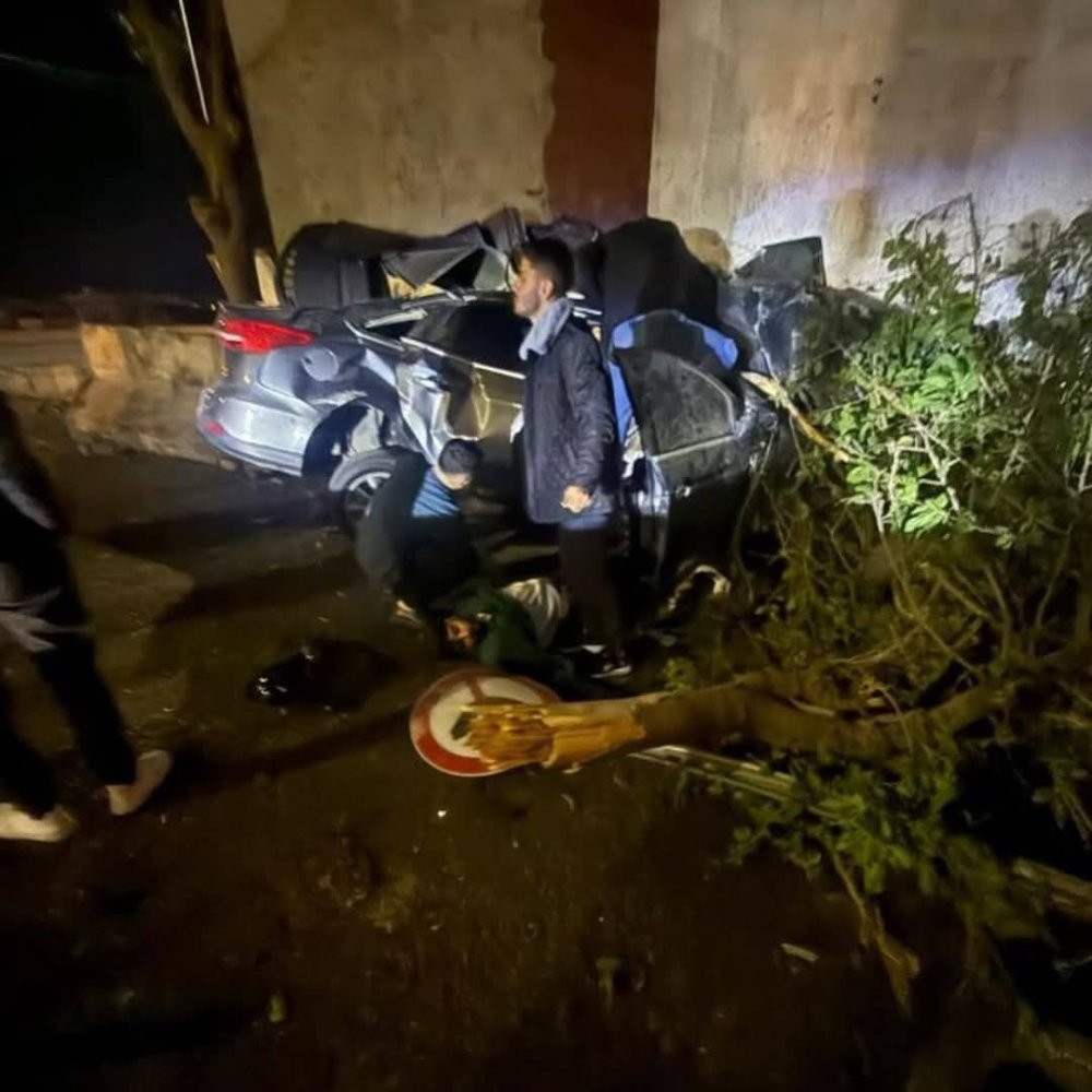 Silopi’de feci kaza: Araç hurdaya döndü: 2 genç öldü