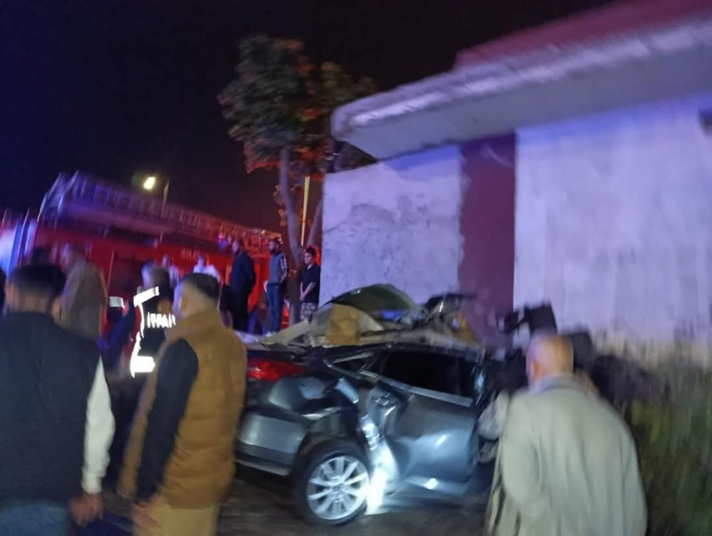 Silopi’de feci kaza: Araç hurdaya döndü: 2 genç öldü