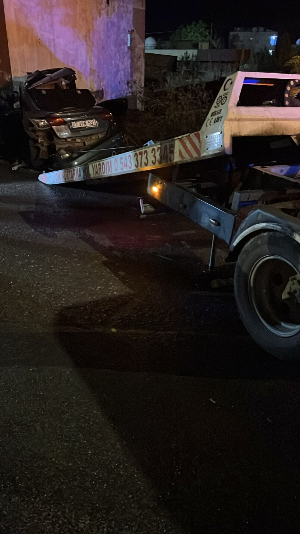 Silopi’de feci kaza: Araç hurdaya döndü: 2 genç öldü