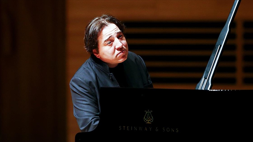 fazil-say-ve-aslihan-anddan-fazil-saydan-ikude-muzik-soleni-yenicag-2.jpg
