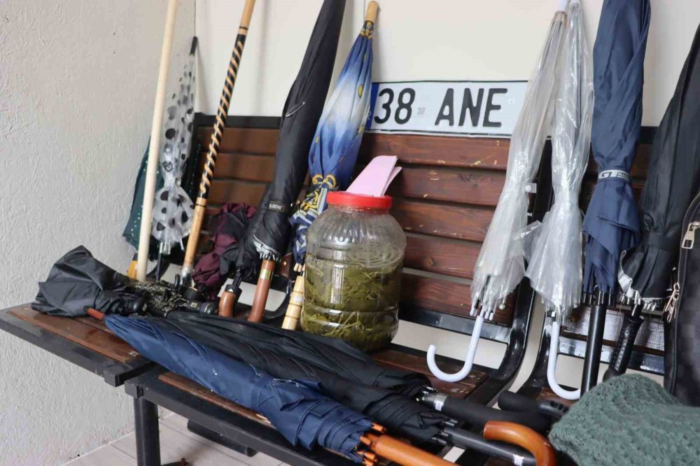 Kayseri’de kayıp eşya bürosu şaşırtıyor! Sahiplerini arıyor