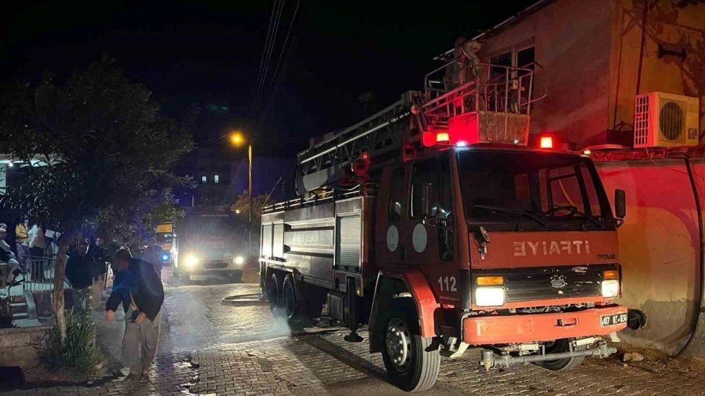 Antalya'da canlı yayında dehşet: Evi yaktı, saniye saniye paylaştı