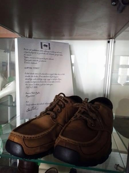 Vitrinler dolu taştı! Müzedeki ayakkabıları görenin dili tutuluyor