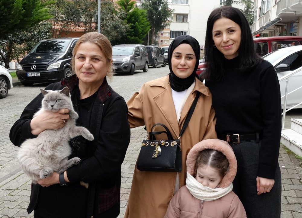 10 günlük hasret sona erdi! Trabzon'da Badem’i bulana altın hediye