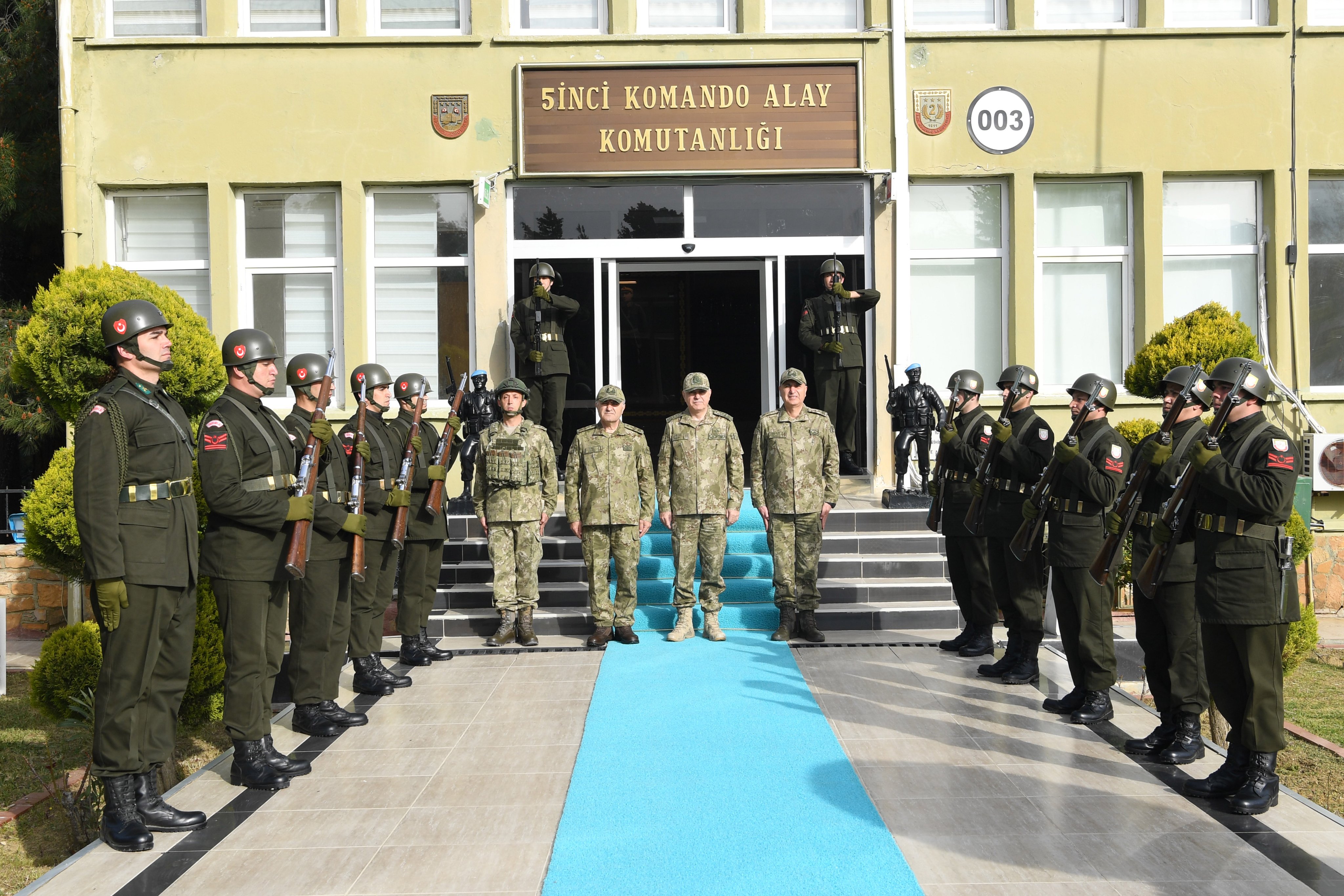 orgeneral-gurak-komando-alayinda-inceleme-yapti-yenicag-1.jpeg