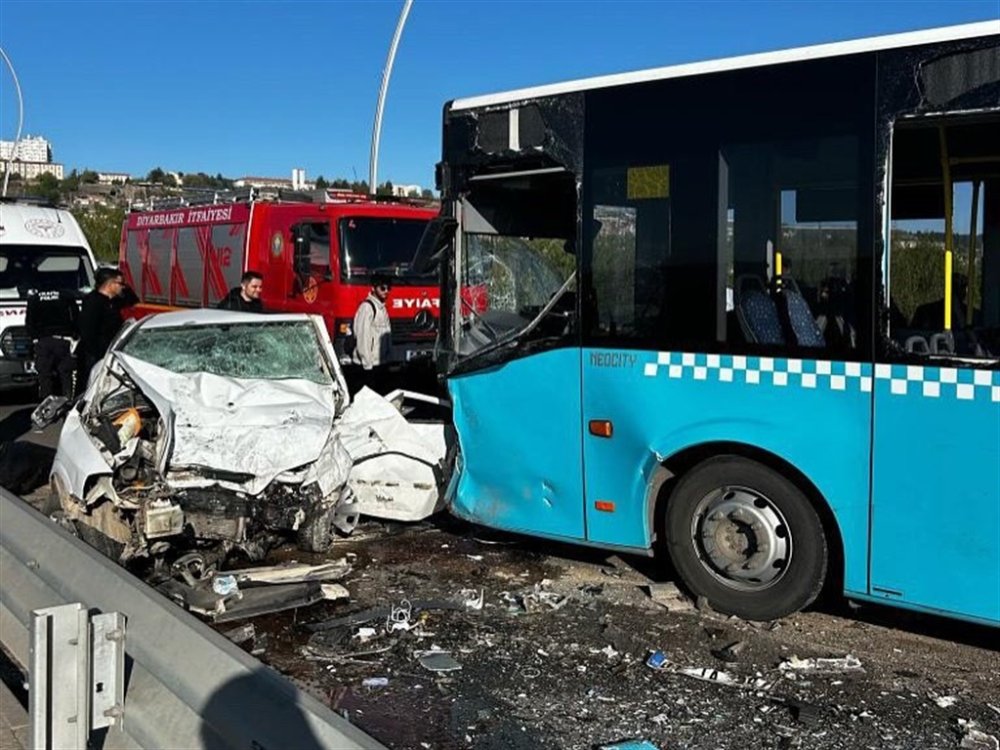 Diyarbakır’daki ölümcül çarpışmanın görüntüleri ortaya çıktı