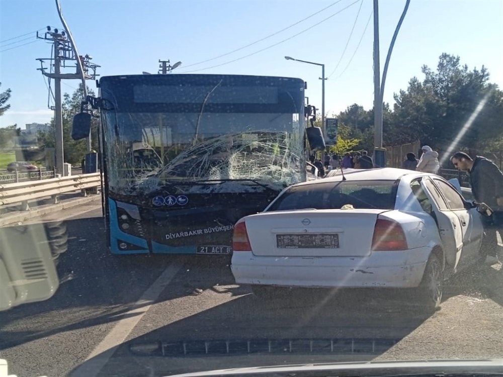 Diyarbakır’daki ölümcül çarpışmanın görüntüleri ortaya çıktı