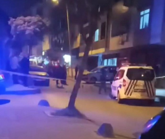Motosikletli şüphelilerden kan donduran saldırı! Küçükçekmece’de işyerini kurşun yağmuruna tuttular
