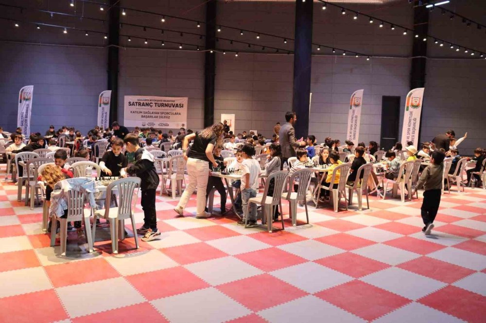 Şanlıurfa’da ödüllü satranç turnuvası
