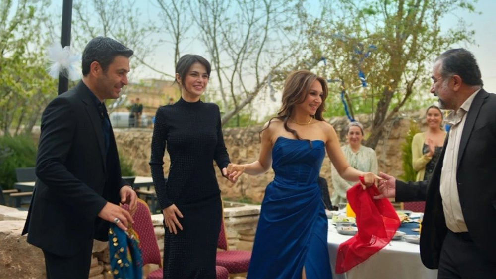 Uzak Şehir'de aşk dolu Reyhani şov! İzleyicilerini mest etti