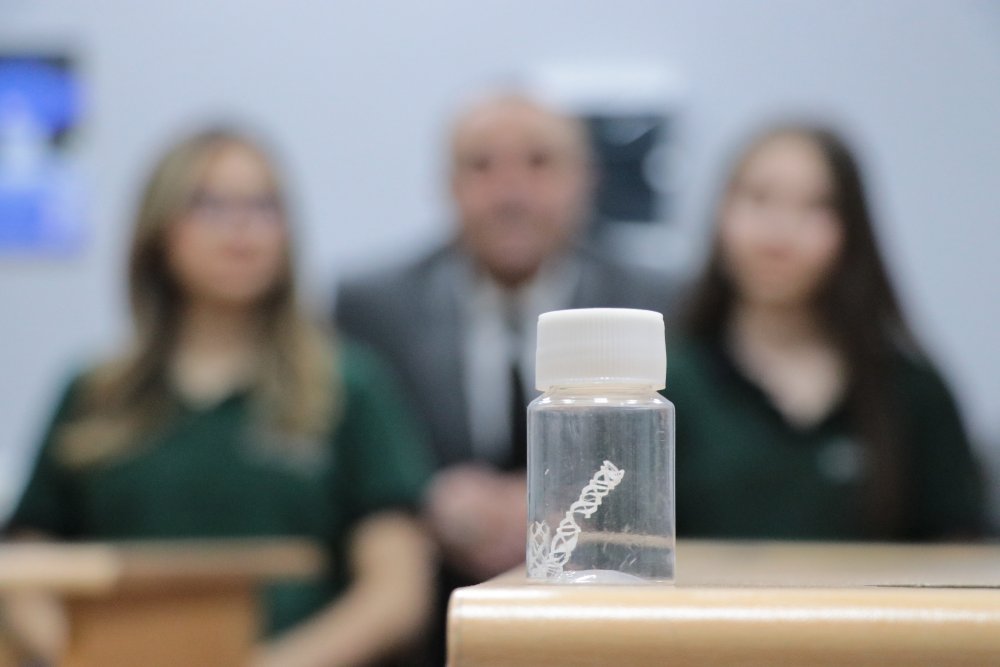 17 yaşındaki Nisa'dan dünyayı ayağa kaldıracak buluş! Annesinin kalp krizi geçirmesi hayatını değiştirdi