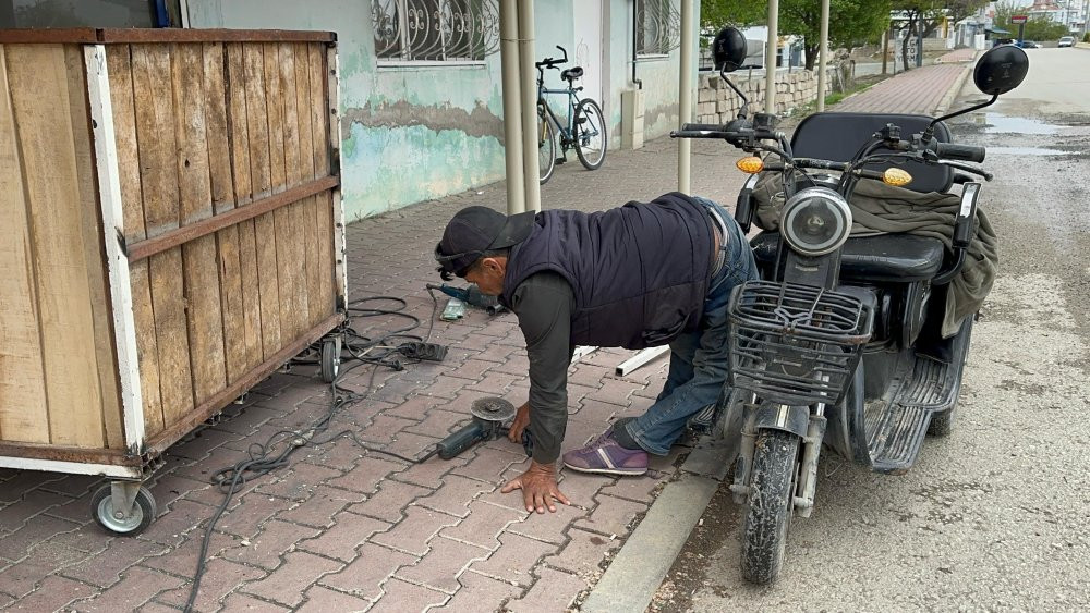 Hayatı engeliyle aşıyor!