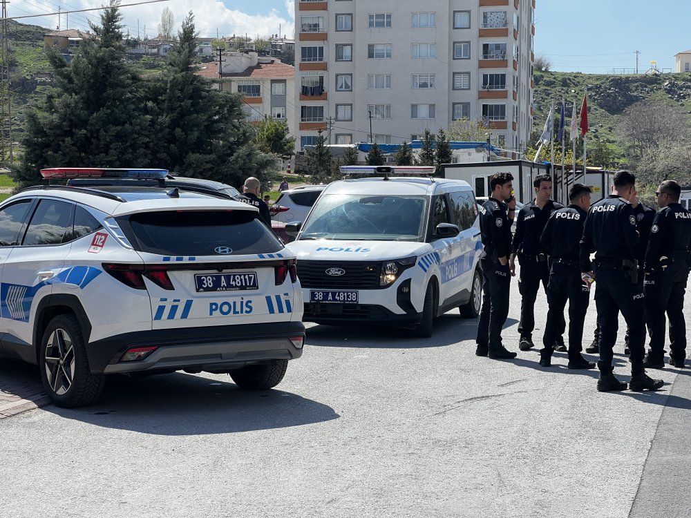 Uzaklaştırma kararı olan eski eşi bıçakla yaraladı