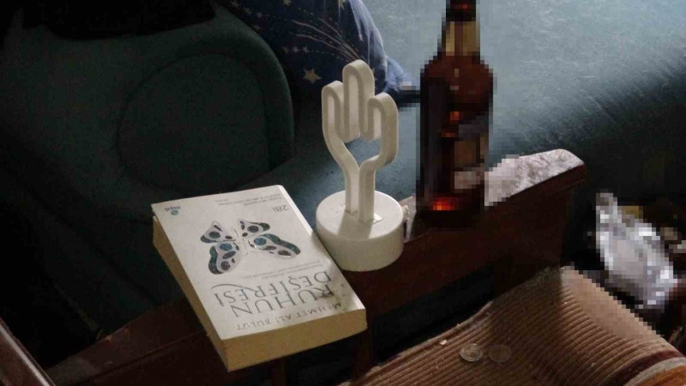 Balıkesir'de şüpheli ölüm: Polis kapıyı açınca hayatının şokunu yaşadı!