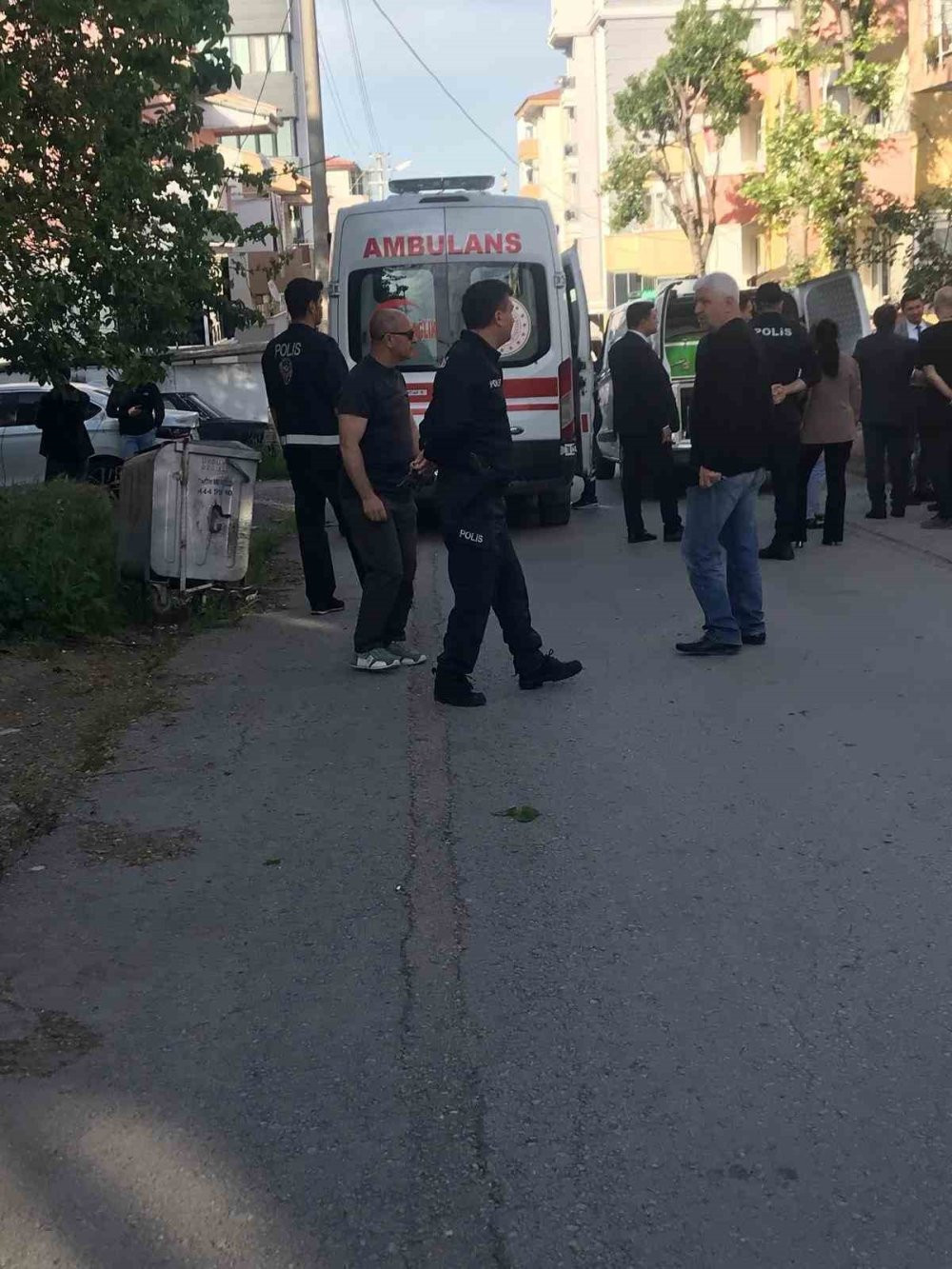 Balıkesir'de şüpheli ölüm: Polis kapıyı açınca hayatının şokunu yaşadı!