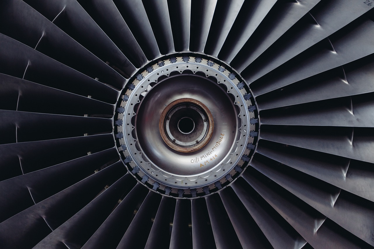jet-engine-371412-1280.jpg