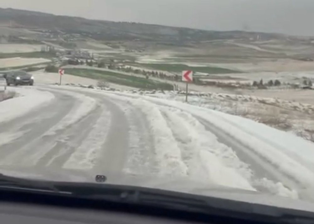 Ankara'da sağanak ve dolu etkili oldu