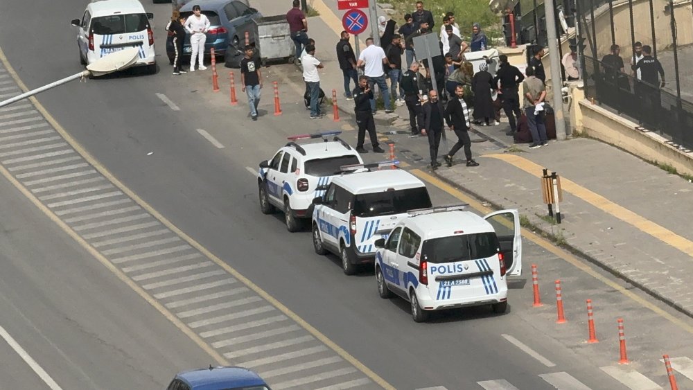 Diyarbakır adliye önü savaş alanına döndü
