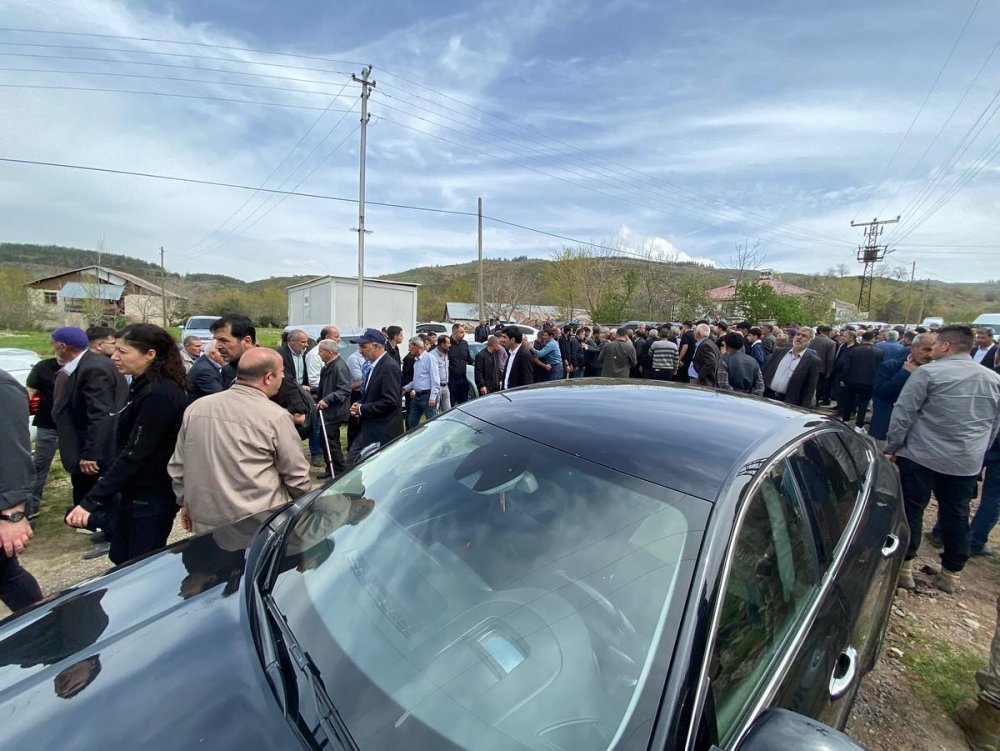 Halı sahada kalp krizi geçirmişti... Komiser son yolculuğuna uğurlandı
