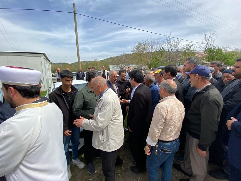 Halı sahada kalp krizi geçirmişti... Komiser son yolculuğuna uğurlandı