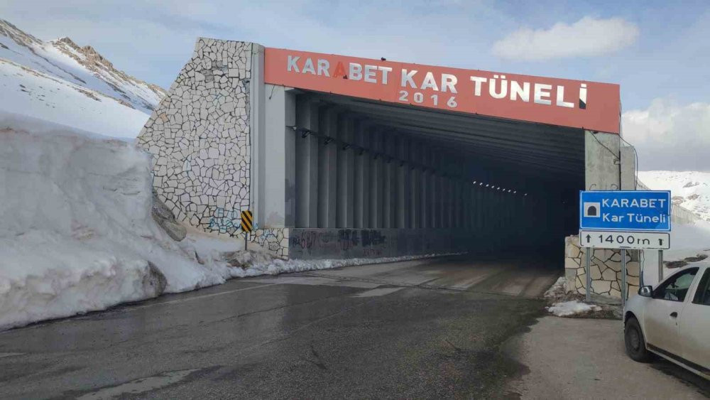 Van’da 3 bin rakımda kış, bin 850 rakımda bahar