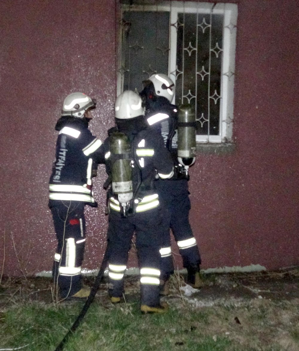 Erzurum'da eşine kızıp evi ateşe verdi! Korkunç planı mahalleyi ayağa kaldırdı