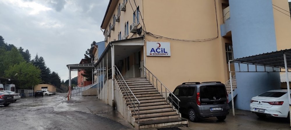 TIR ile minibüs çarpıştı: 2 ölü