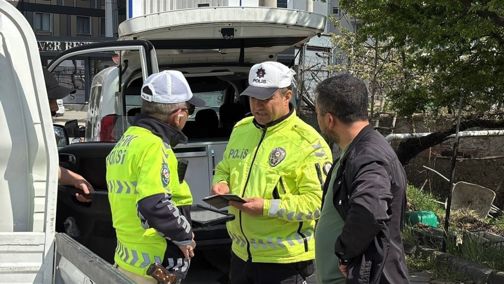 Kurallara uymayan sürücülere ceza yağdı
