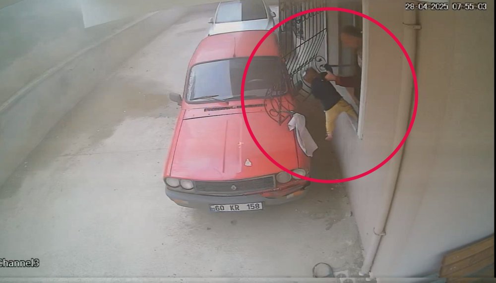 İki kardeş alevler arasından kurtarılmıştı! Çocuklar koruma altına alındı