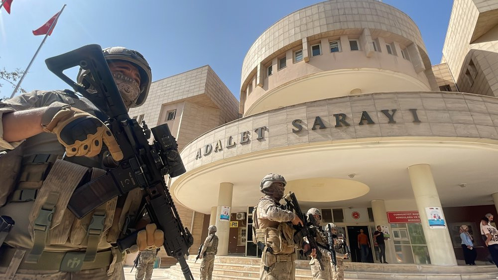 Şanlıurfa’da sahte çürük raporu şebekesi çökertildi! Çok sayıda kişi gözaltına alındı