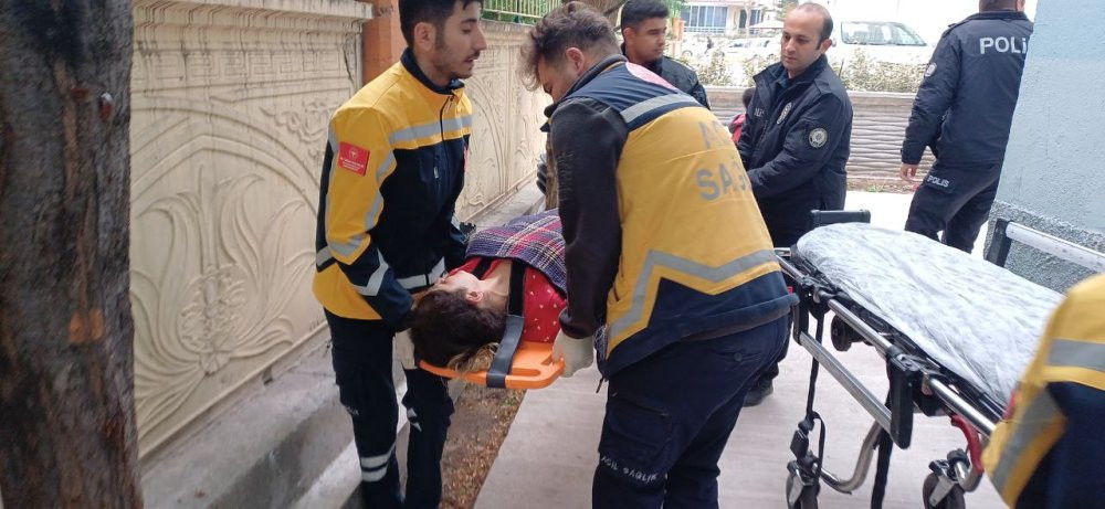 Aksaray’da kan donduran şiddet: Kadını darp edip bıçakladı