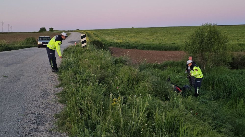 Edirne'de feci kaza! Motosiklet metrelerce sürüklendi: 1 ölü