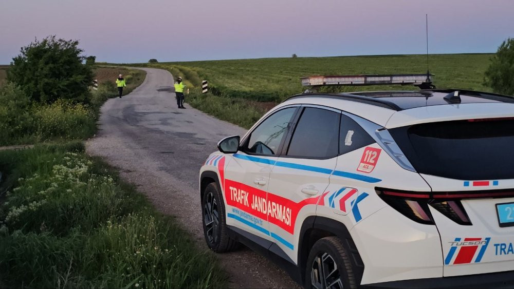 Edirne'de feci kaza! Motosiklet metrelerce sürüklendi: 1 ölü