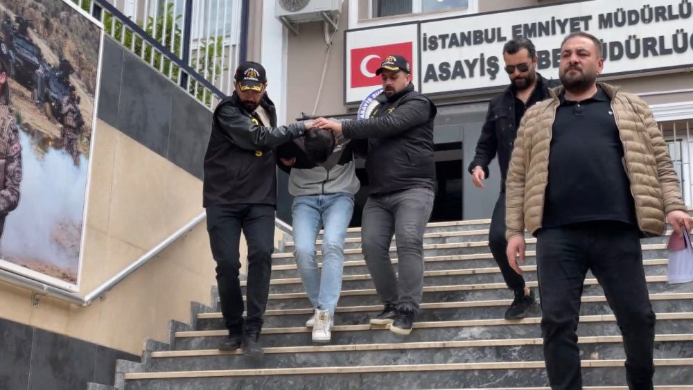 İstanbul'da müşteri gibi girdiği marketi soydu