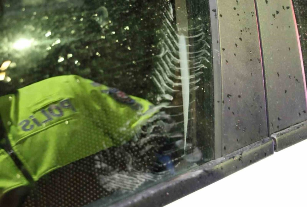 Alkolü fazla kaçırdı polisleri canından bezdirdi! ‘Yeter’ deyip gereğini yaptılar