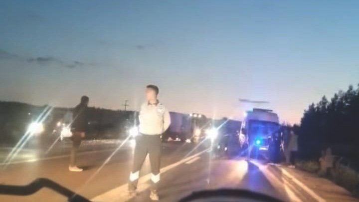 Gaziantep’te kamyonet ile otomobil çarpıştı: 3 kişi yaralandı