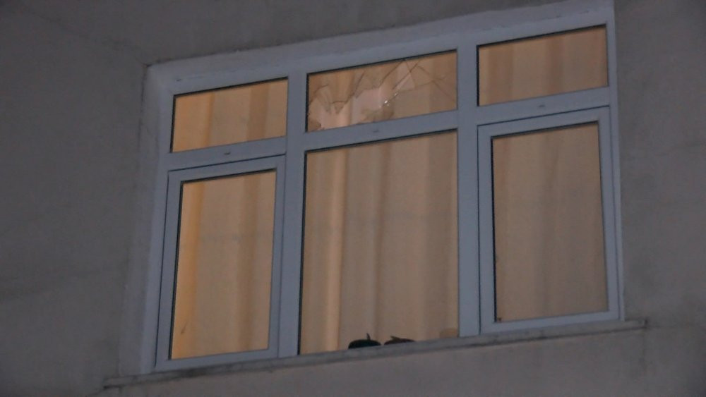 Küçükçekmece’de inanılmaz olay: Aydınlatma direği kabusu yaşattı