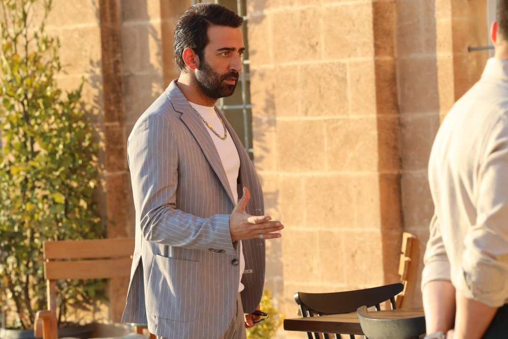 Uzak Şehir'in kötü adamından çok konuşulacak itiraf!  Düzeltmeye çalışıyordum, şu an para kazandırıyor