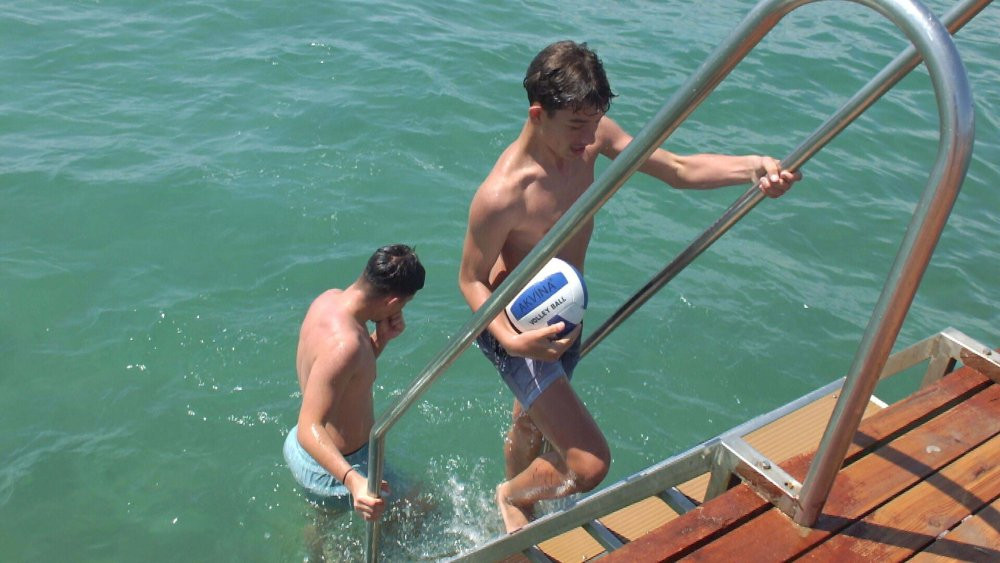 Plajda ilginç görüntü!