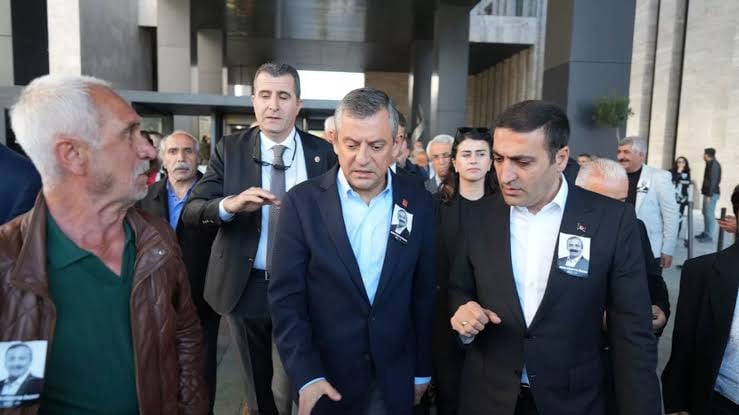 ozgurozelsalidiriani2.jpg